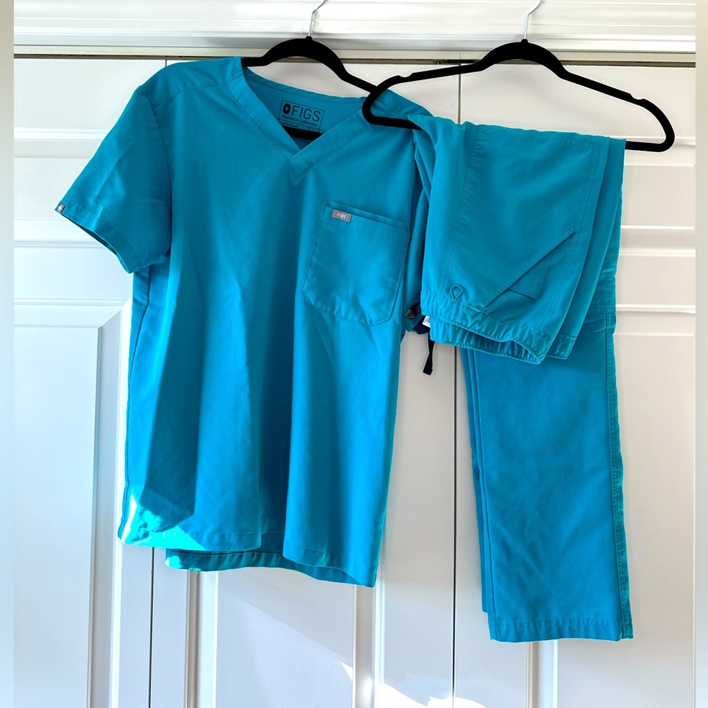 Men’s FIGS Teal scrub set